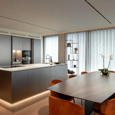 Castle View Penthouse Апартаменты *